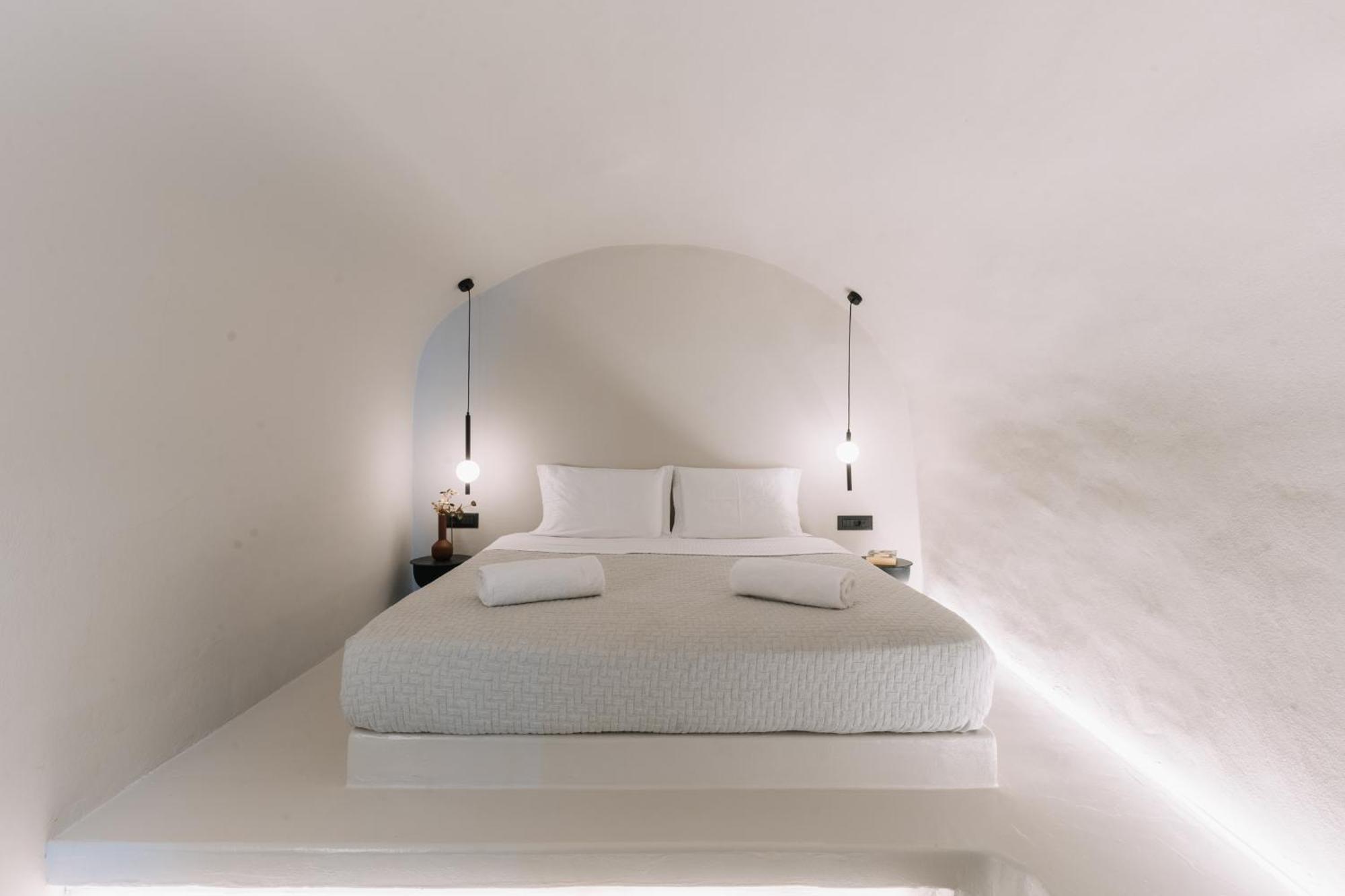 Noir Cave Villa With Private Jacuzzi And Sunset Terrace Pýrgos Exterior foto
